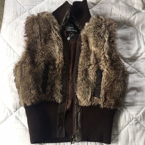 Faux Fur Aviator Style Vest! Zip-Up + Pockets - Picture 1 of 8